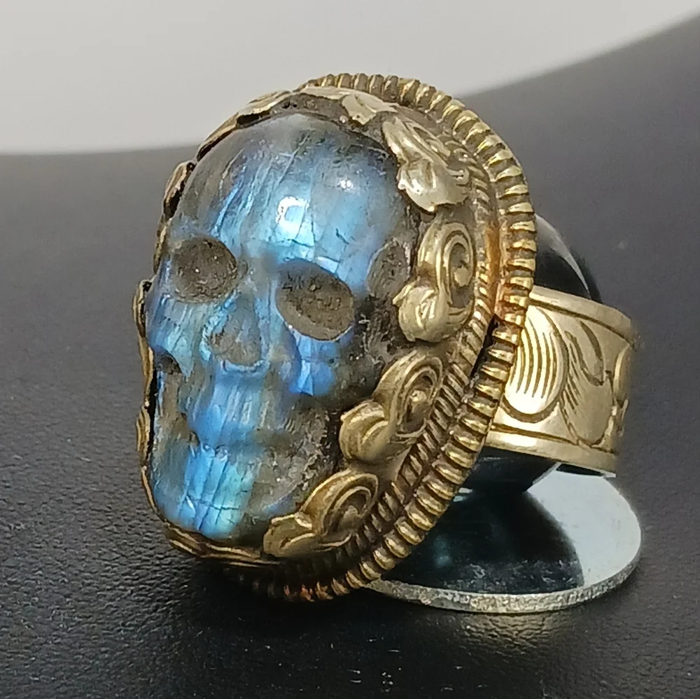 Large Tibetan Silver Labradorite Blue Skull Ring Size 11 " Adjustable - Picture 1 of 14
